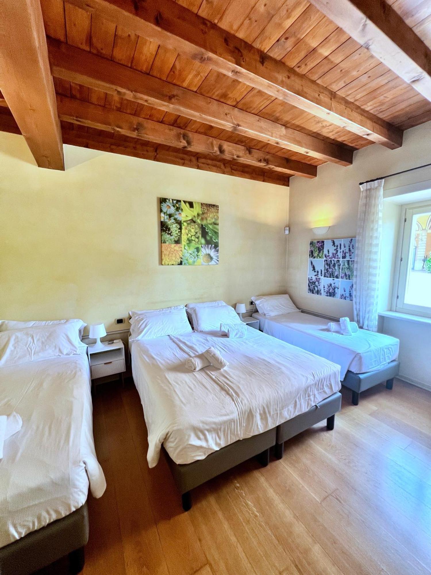 Residence Corte Ferrari -Ciao Vacanze- Moniga del Garda Pokoj fotografie